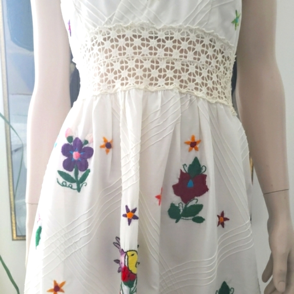 Vintage | Embroidered Mexican Halter Maxi Dress - Picture 5 of 15